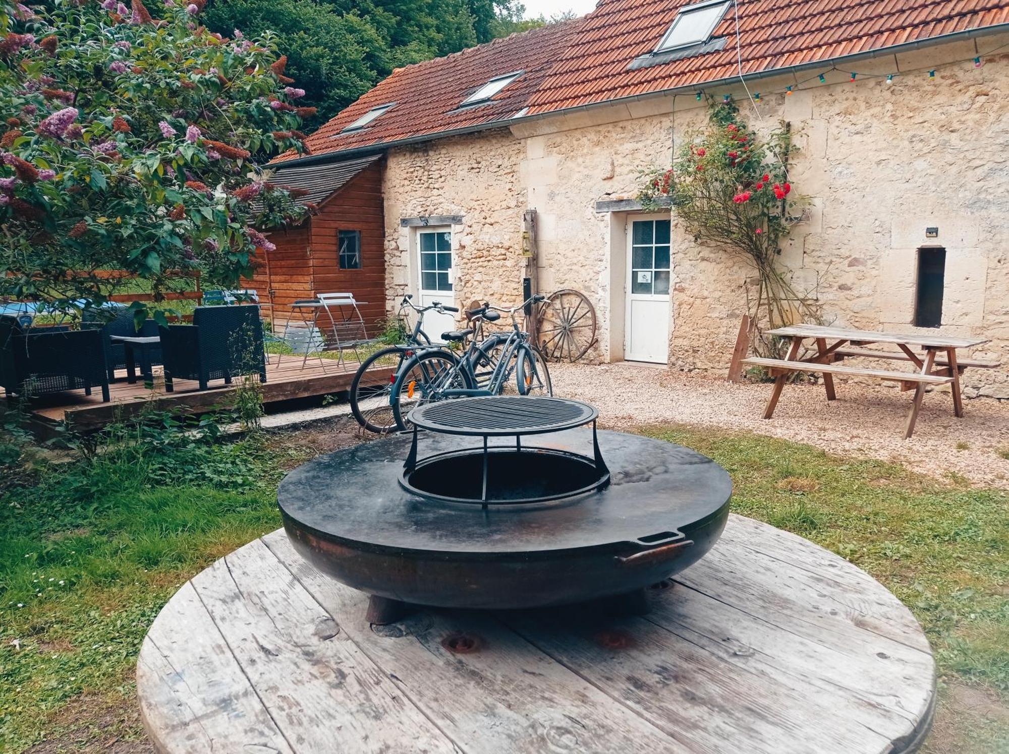Villa Chez Tombivouac Pierrefonds Exterior foto
